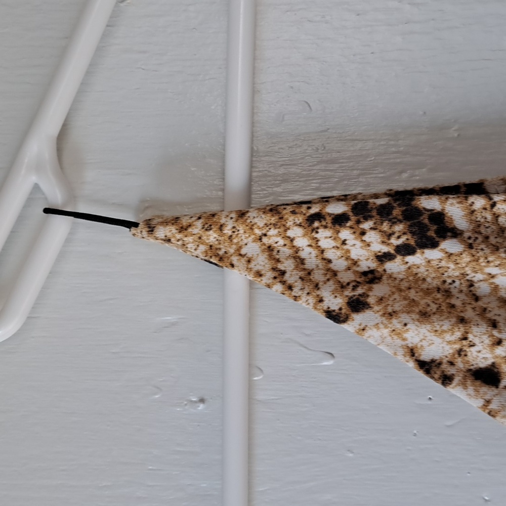 Astr The Label Double V Python Print Bodysuit Sz M - image 5